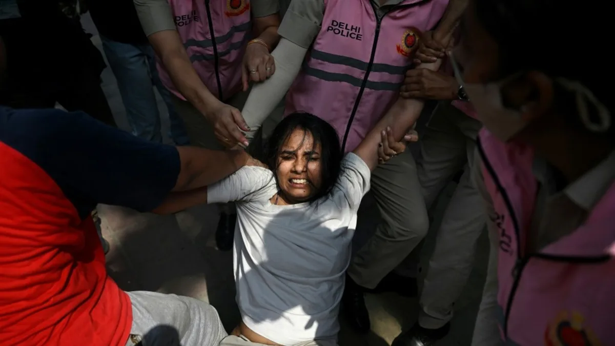 Indische Behörden gehen massiv gegen „Kakerlaken"-Protestbewegung vor