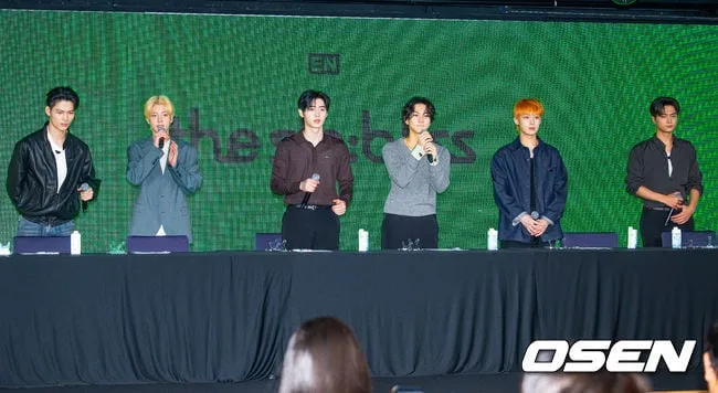 [사진]엔하이픈,'6인 체제로 첫 컴백 인사'