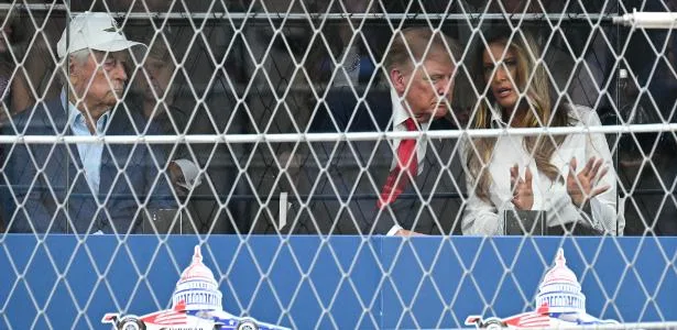 Donald Trump acompanha e dá a largada no GP de Washington da Formula Indy