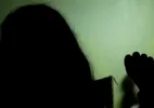 Menina faz sinal universal de socorro e é salva de tentativa de estupro
