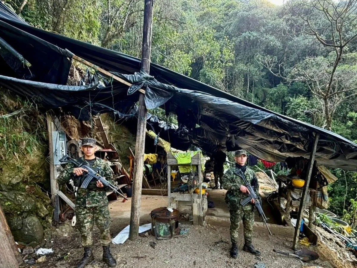Un muerto y 20 detenidos en operaciones militares en Colombia