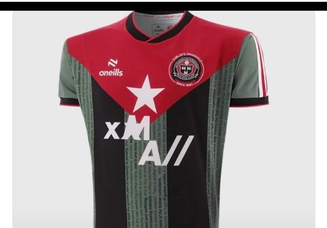 Clube irlandês faz camisa inspirada em Che Guevara para ajudar Cuba