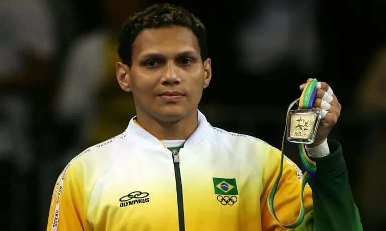 Edinanci Silva revisita trajetória em biografia e relembra episódio de 1996