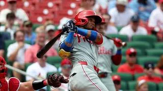 MLB: Luis Arráez aprovecha el Field of Dreams para retomar el liderato de bateo