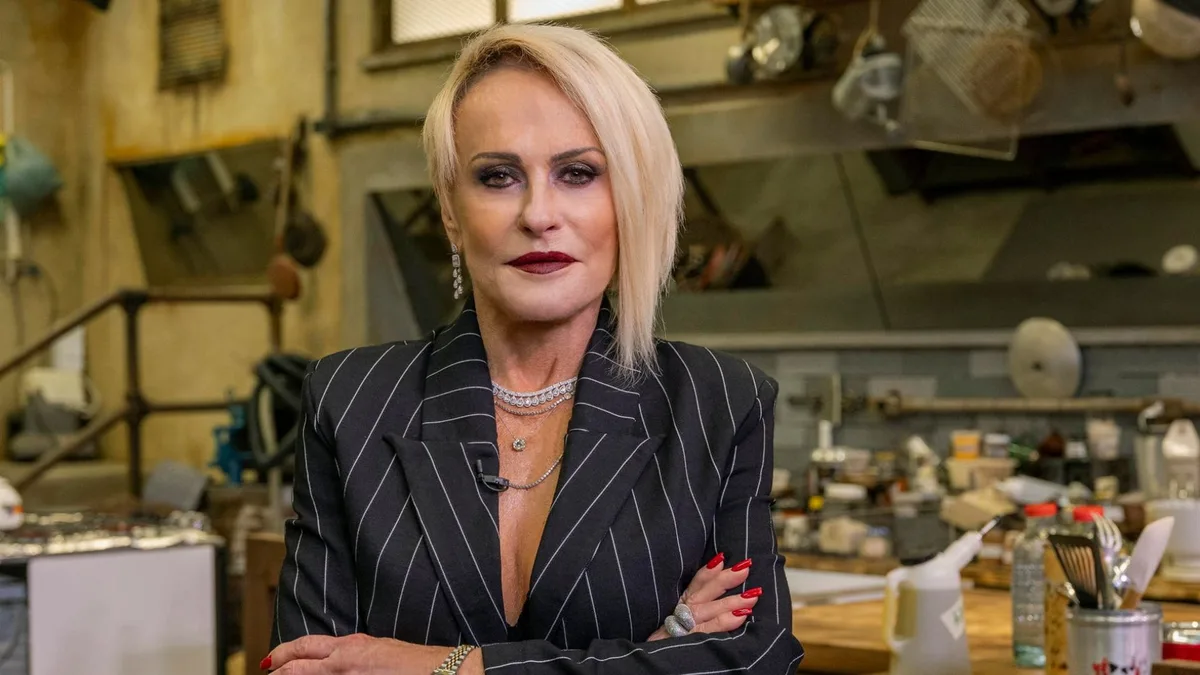 Ana Maria Braga revela aborto na juventude, diz que já pensou em ficar com mulheres, e segredo do sexo na 3ª idade Ana Maria Braga revela aborto na juventude, faz desabafo e dá resposta direta sobre legalização (Foto: Fábio Rocha/Globo)
