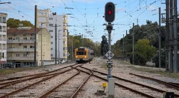 Governo não se compromete com data para alargar passe ferroviário verde aos comboios urbanos