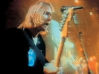 Pourquoi la pochette de l’album « Nevermind » de Nirvana, avec un enfant nu, a fait polémique… à deux reprises