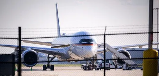 Lars Klingbeil in den USA: Schaden am Regierungsflieger – Vizekanzler gestrandet