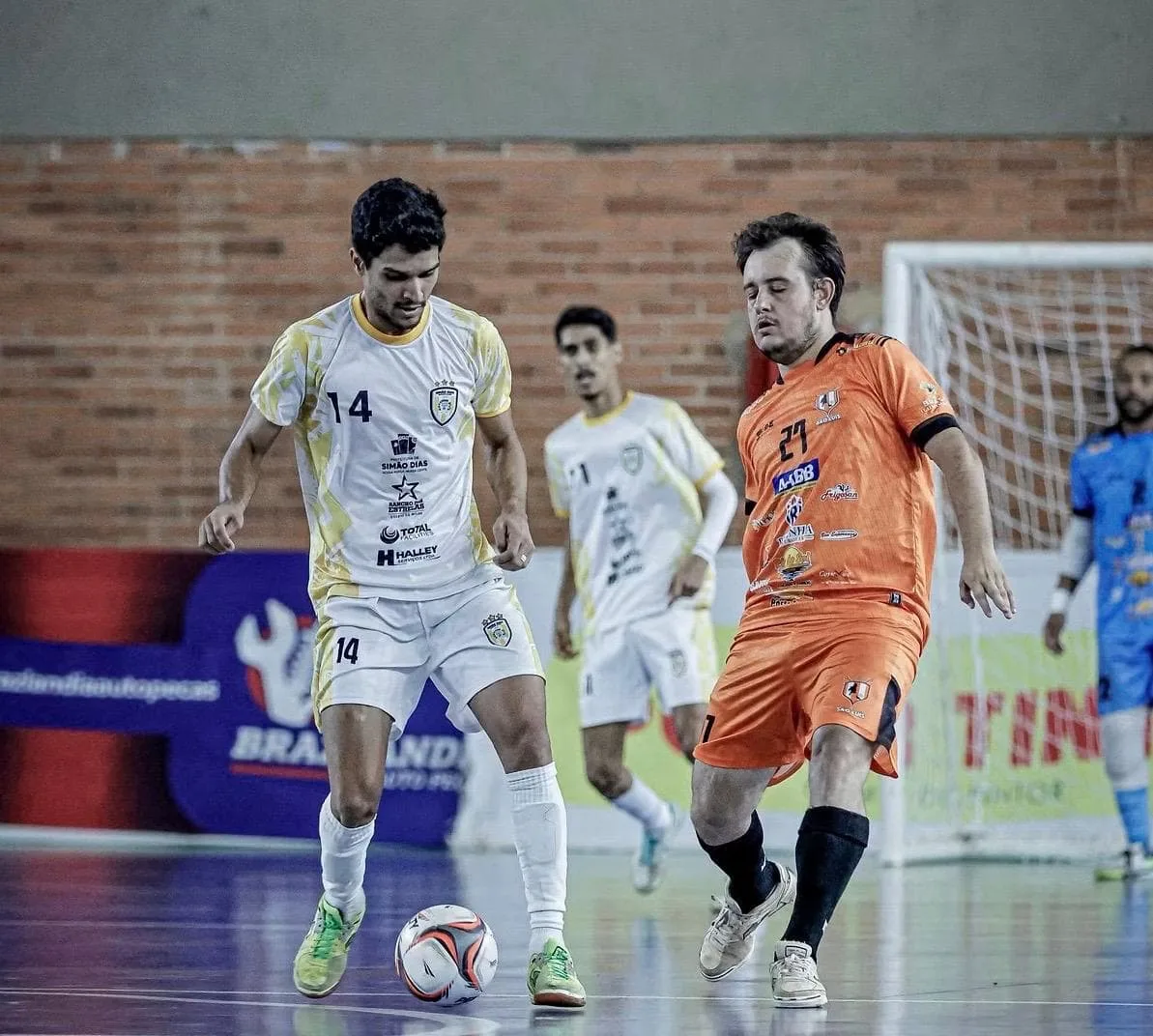 Simão Dias e Fidas são finalistas da Taça Brasil de Futsal