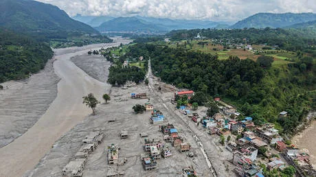 Aussie expert says hope still exists for those trapped in Nepal tunnels