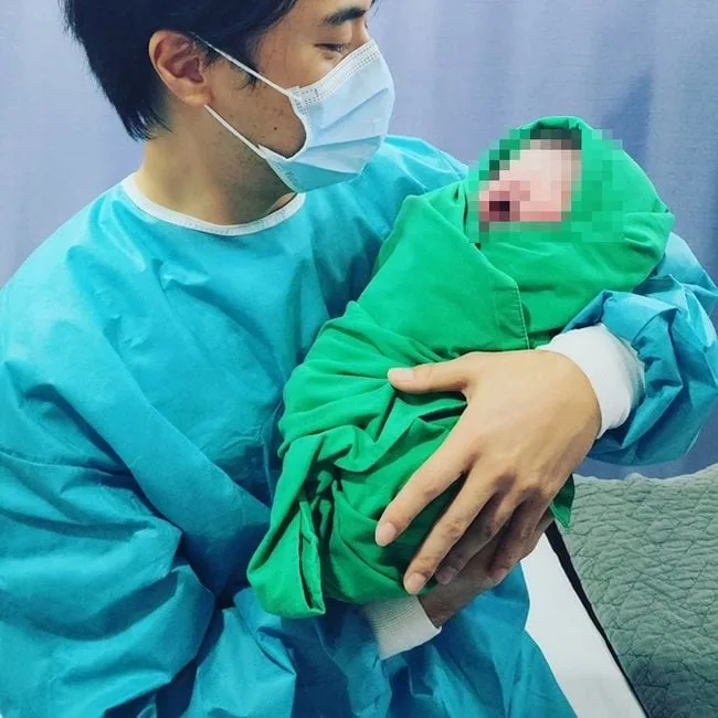 '미스터션사인' 윤주만, 두 아이 아빠 됐다..오늘(19일) 득남 [공식]