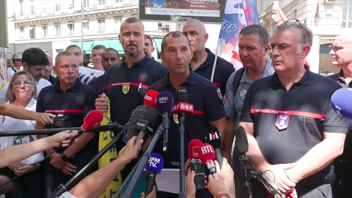 "Les moyens ne suivent pas": les syndicats de pompiers appellent à manifester le 29 septembre
