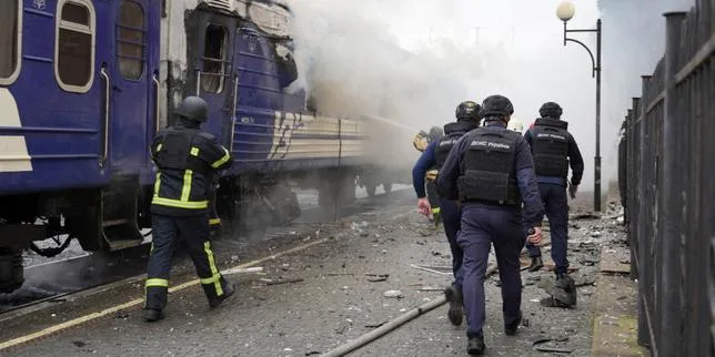 EN DIRECT, guerre en Ukraine : la Russie affirme poursuivre ses attaques contre les trains ukrainiens