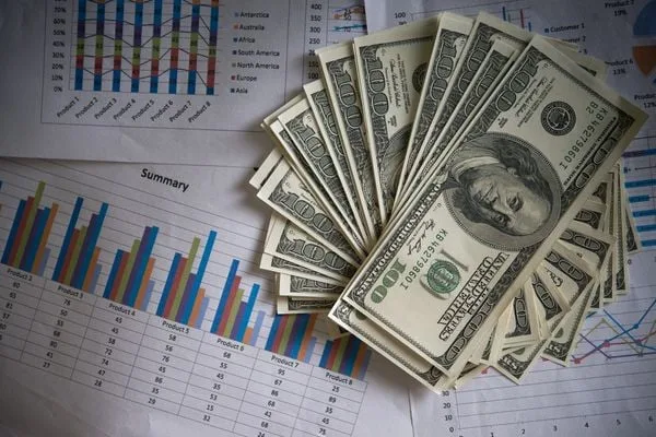 Como investir em tempos de instabilidade institucional