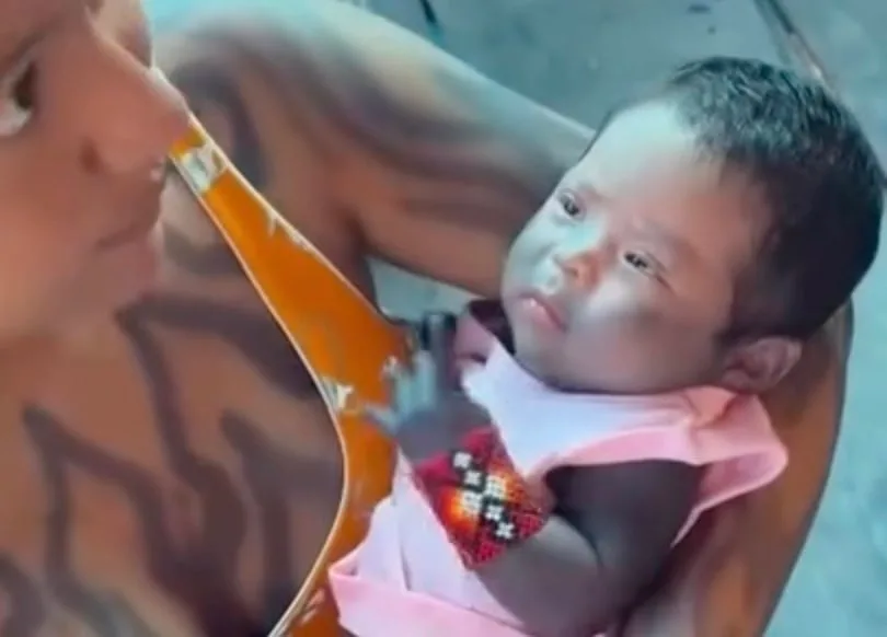Vídeo de batizado Shanenawa viraliza ao mostrar ritual tradicional com jenipapo