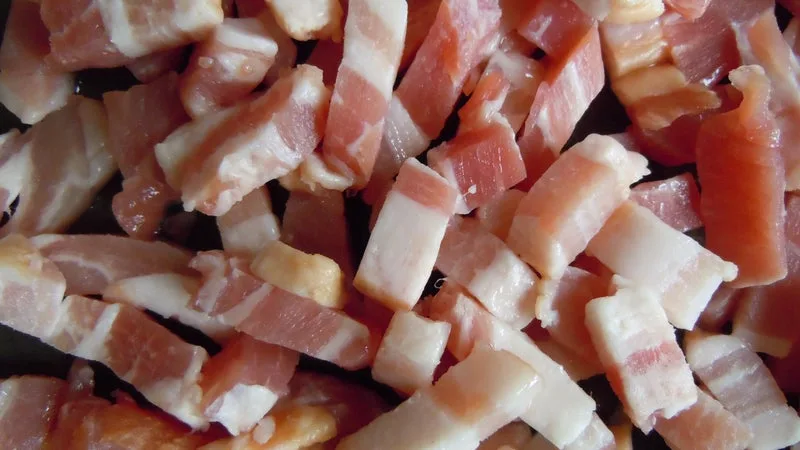 Ces lardons sont contaminés aux staphylocoques et peuvent vous provoquer des vomissements: ne les mangez pas