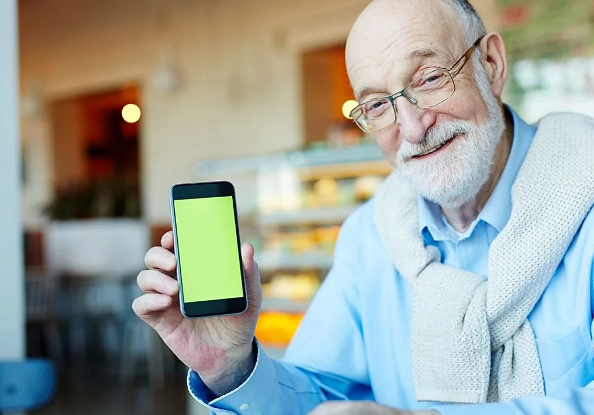 Los tres mejores modelos de móviles básicos ideales para quien solo llama y usa WhatsApp