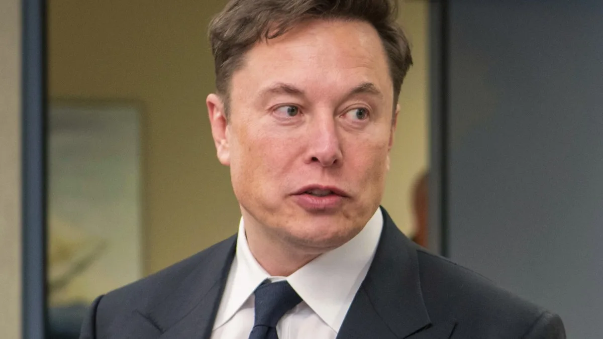 Starlink bridé en Ukraine : ce serait bien Elon Musk qui aurait suggéré l’idée