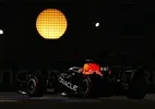 F1: Verstappen supera Ferraris e faz a pole para o GP de Singapura; Bortoleto larga em 14º com punição de Russell