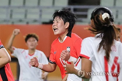 [아시안게임] '김민지 해트트릭' 한국 여자축구, 첫 경기서 미얀마 5-0 완파(종합)