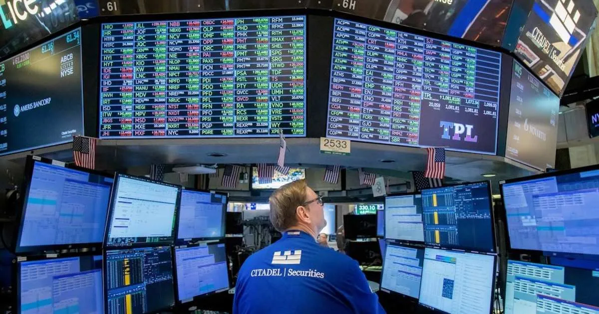 El S&P Merval sube y el riesgo país cae a 504 puntos: los bonos rebotan a contramano de Wall Street