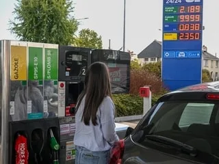La question du jour. Hausse du prix du carburant : devez-vous renoncer à certains déplacements ?