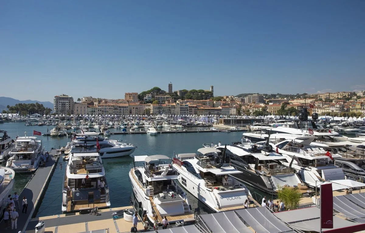 Cannes : Un disparu et dix blessés après une collision entre deux bateaux de plaisance