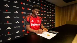 OFICIAL: Carlos Baleba troca o Brighton pelo Man. United