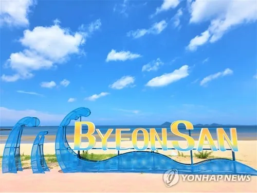 올여름 전북 8개 해수욕장에 33만여명 방문…선유도 18만명 최다