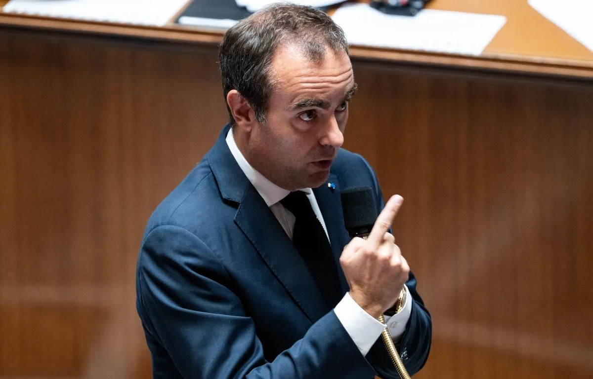 Toute l’info en 2 minutes : Coupes budgétaires de l’Etat, policier écroué et procès Dati