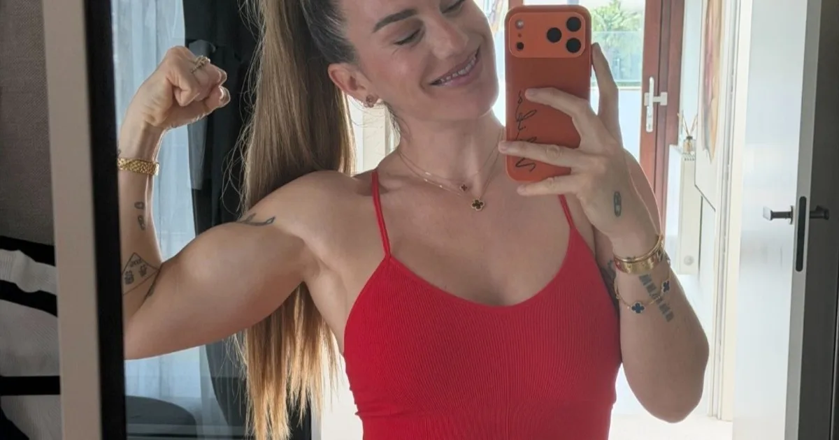 Vikika Costa, entrenadora: "Puedes ganar mucha fuerza entrenando con tu cuerpo, pero cuando el objetivo es desarrollar fuerza máxima, las pesas suelen facilitar el trabajo"