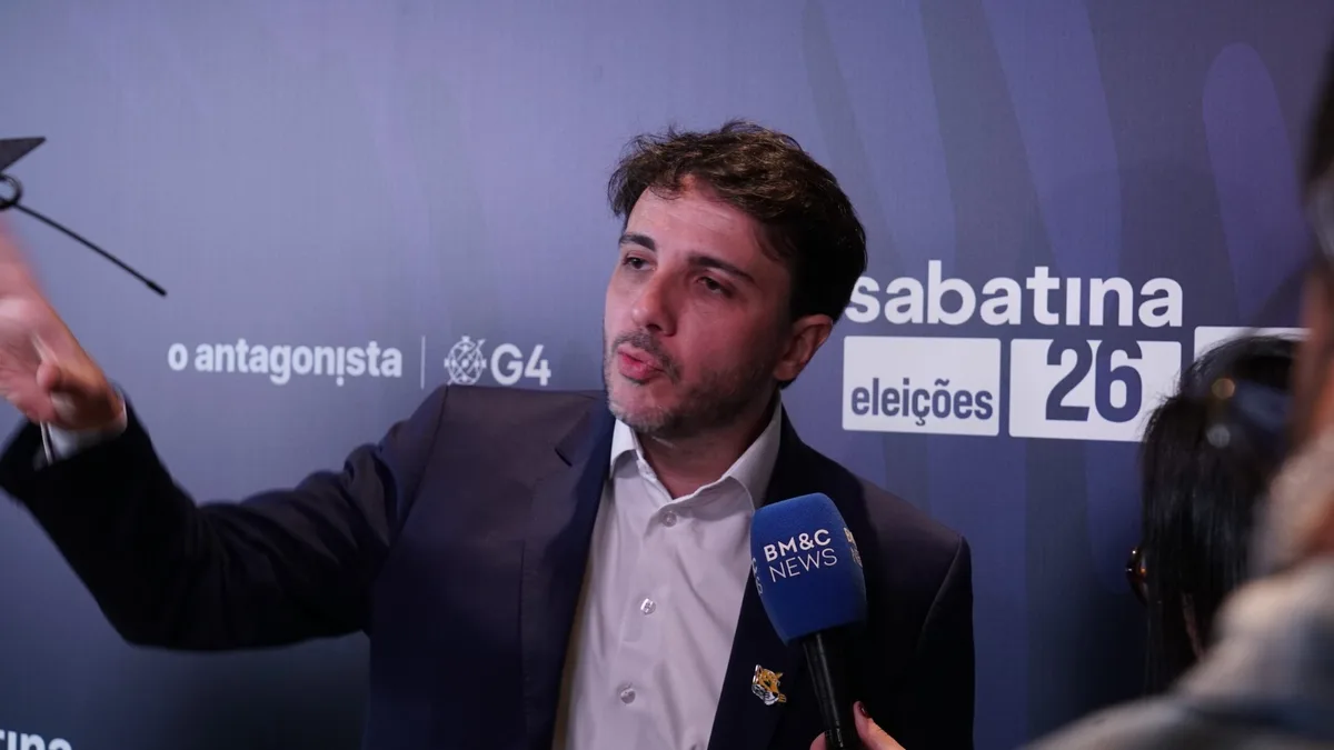 Renan reclama de ter sido excluído pela Record