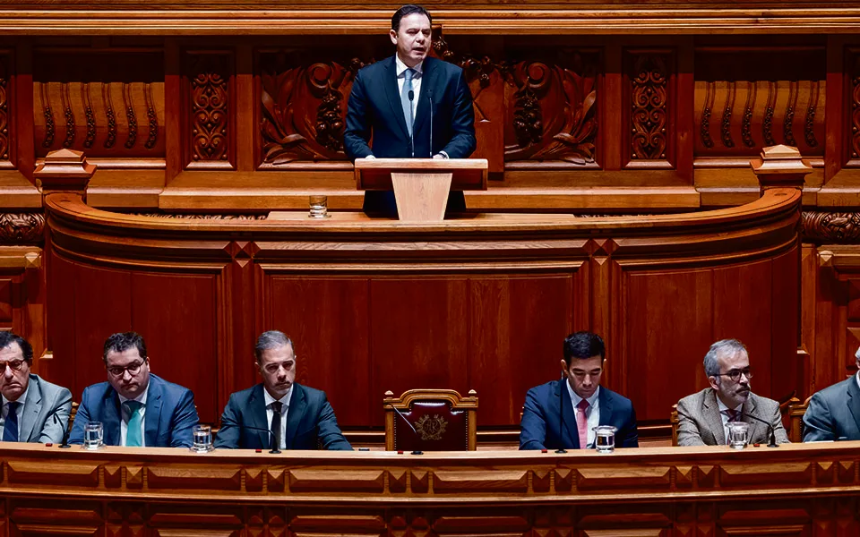 Governo pede ao parlamento urgência na redução de IRS até 6.º escalão