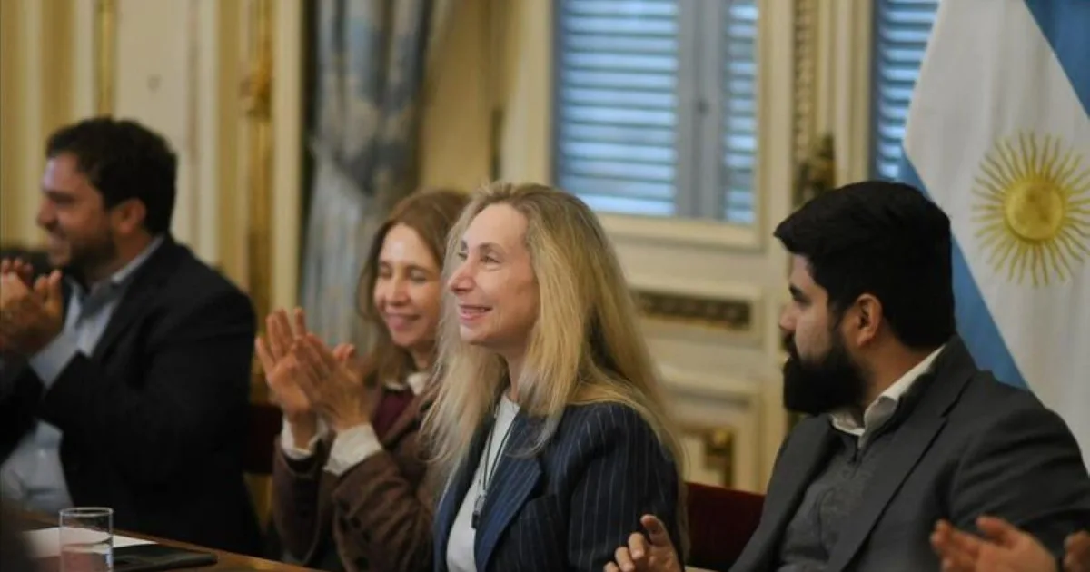 Cautela en Casa Rosada: la Mesa Política se reúne para definir la estrategia tras el guiño de Karina Milei al PRO