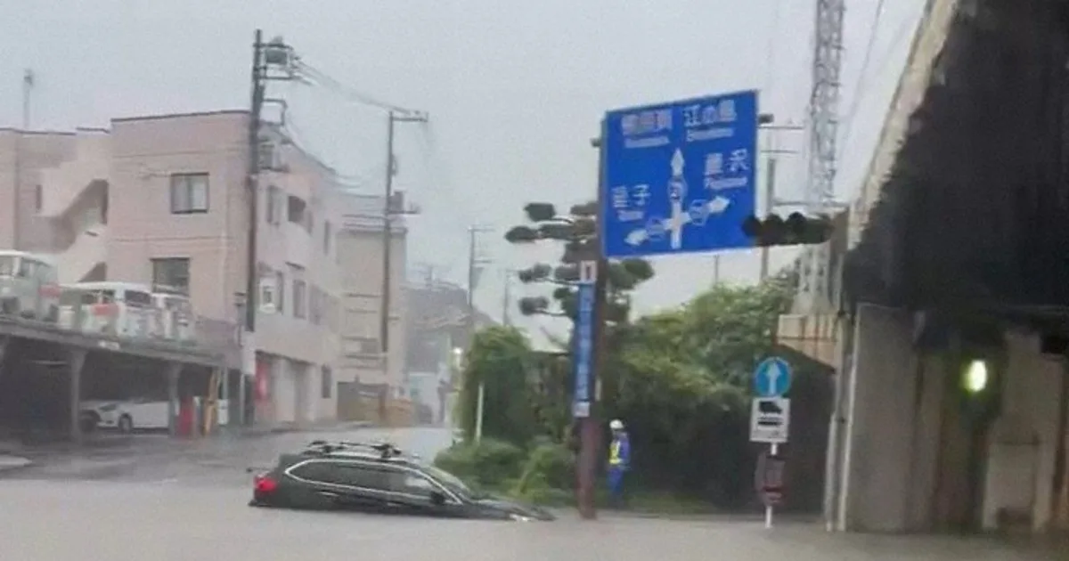 台風25号 土砂流れ込み、夫婦が巻き込まれたか 横須賀