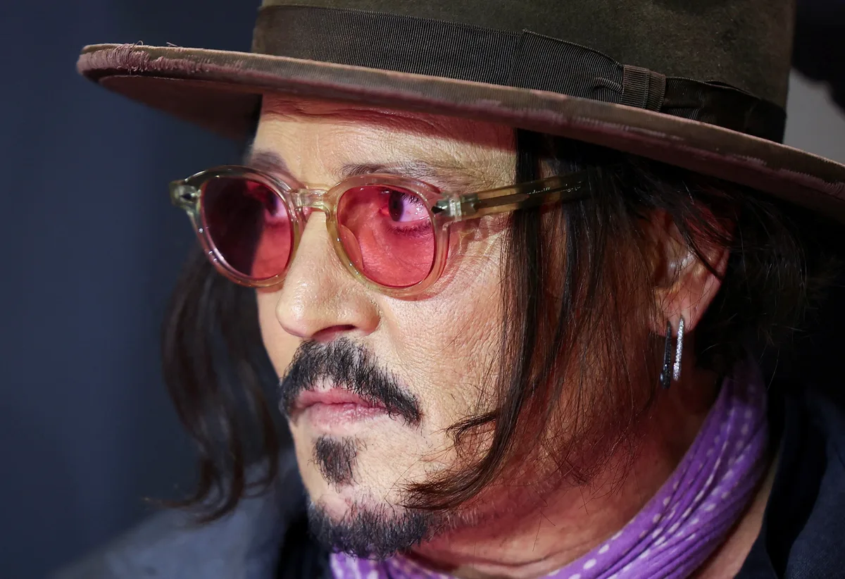 Johnny Depp lleva su faceta de pintor a Shanghái y prepara su llegada a México y España
