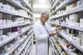 ¿Por qué algunos medicamentos solo pueden recogerse en el hospital? Las razones van mucho más allá del precio