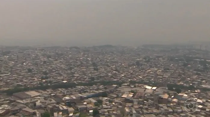Manaus está coberta pela fumaça de queimadas há 10 dias