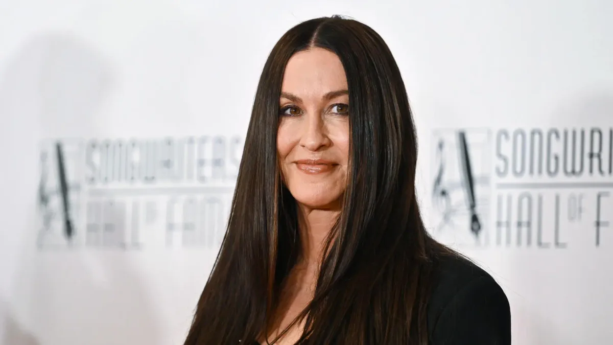 Alanis Morisette demanda a su exdirectora de gira por presuntamente amenazarla y extorsionarla