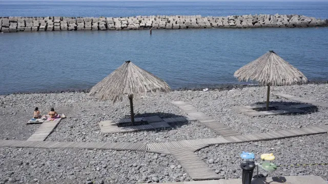 Costa sul e montanhas da Madeira sob aviso laranja devido ao calor