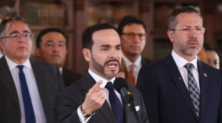 De la Espriella decreta estado de emergencia económica, social y ecológica por terremoto