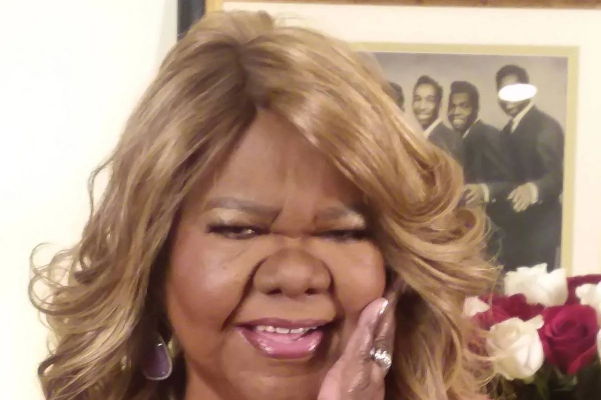 Morre Janie Bradford, compositora do primeiro hit da Motown, aos 87 anos