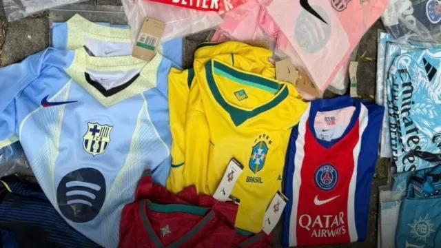 Apreendidos mais de 3.100 artigos de roupa contrafeitos. Valiam 87.000€
