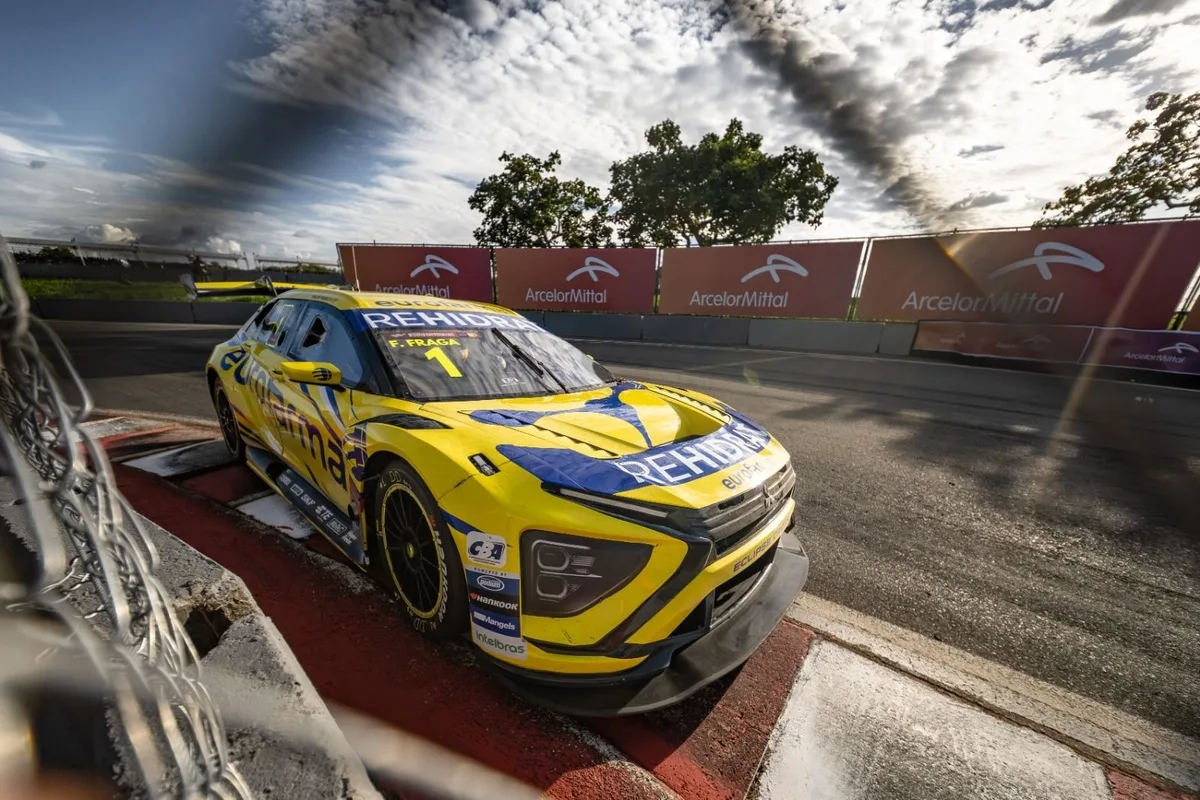 Felipe Fraga volta a Curvelo na liderança da Stock Car