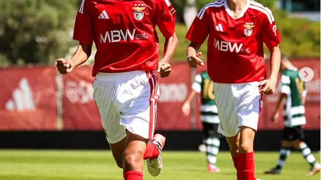 Iniciados: golos estavam no banco e Benfica resiste ao Sporting para manter invencibilidade