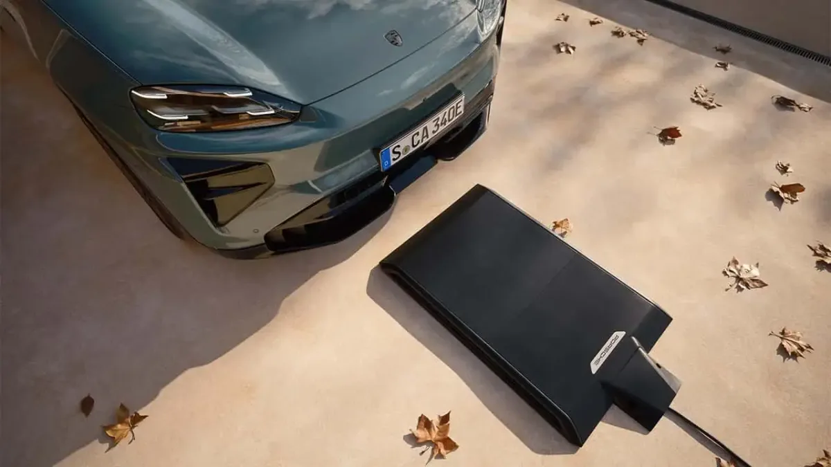 Porsche Cayenne Turbo Electric pode ser recarregado sem fio, como um smartphone, com base de 11 kW instalada no chão: SUV tem 1.156 cv, 0 a 100 km/h em 2,5 segundos, autonomia de 624 km e recarga de 10% a 80% em 16 minutos