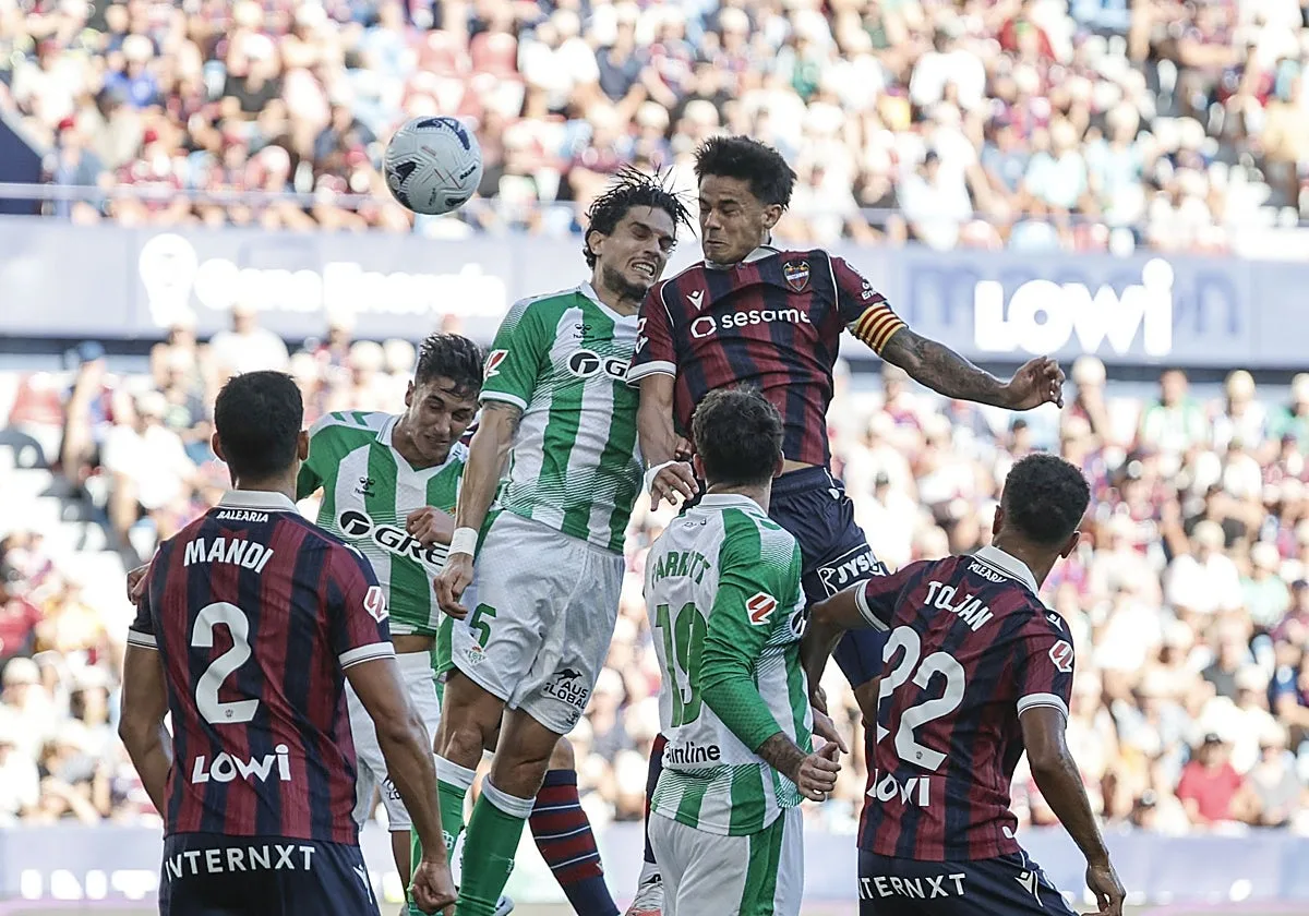 Levante - Betis: Una verbena atrás acaba con el Betis humillado (5-2)