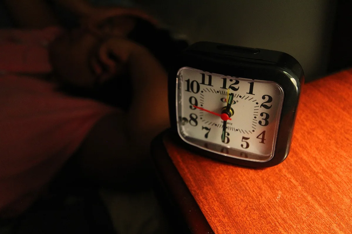 Noite de sono mal dormida? Saiba o que fazer no dia seguinte