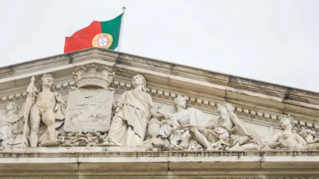 Câmara de Lisboa avalia futuro do antigo Mega Craque em Telheiras