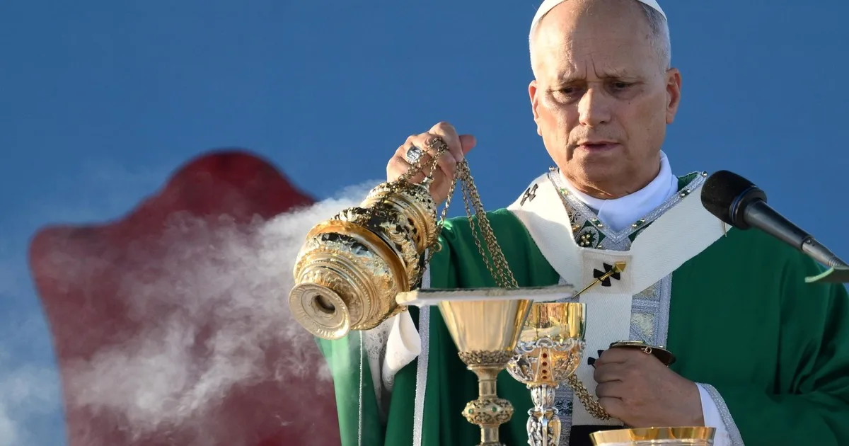 El Papa León XIV volvió a alertar sobre la Inteligencia Artificial: "No pueden ser los algoritmos los que decidan"